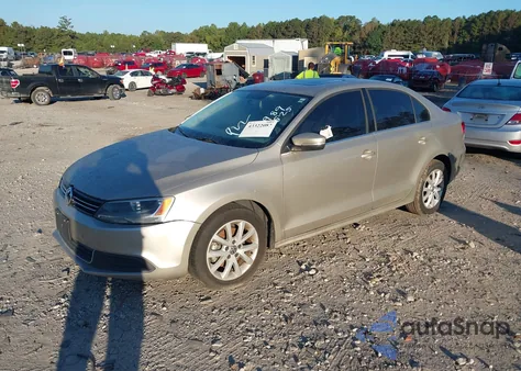 2013 Volkswagen Jetta 2.5L Se z USA, uszkodzony, nr VIN 3VWDP7AJ3DM217989